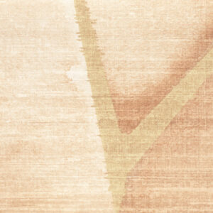 Beige en zandkleurig Elitis Yuzen behang met subtiel V-vormig patroon en textiele structuur.