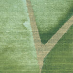 Groen Elitis Yuzen VP 932 60 behang met abstract patroon en zachte kleurovergangen.