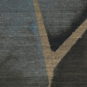 Abstract patroon van Elitis behang Yuzen VP 932 80 in donkere tinten blauw, zwart en beige.