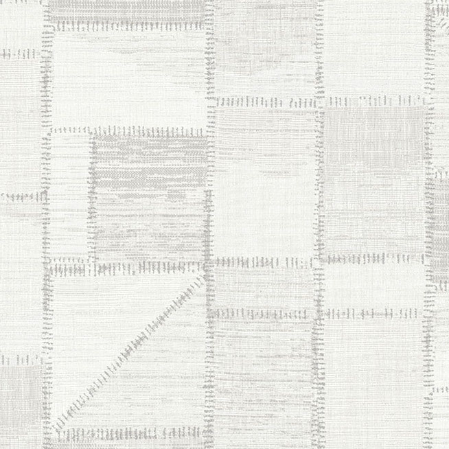 Lichtgrijs Missoni behang met een patchworkpatroon van textuurachtige blokken en stiksellijnen.