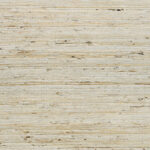 Beige behang met een natuurlijke, horizontale vezelstructuur uit de Buningh-Arte Kudzy 54540 collectie.