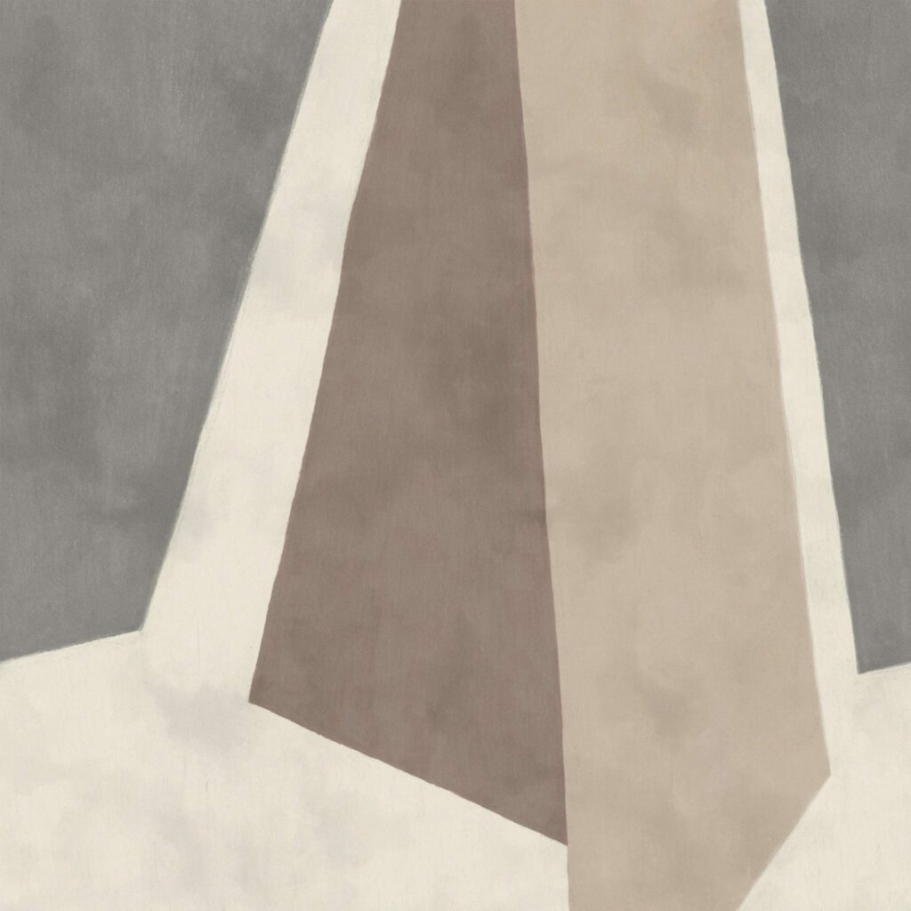 Abstract geometrisch behangontwerp uit de Ortigia-collectie van Buningh Elitis in aardetinten en grijs.