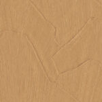 Close-up van het Arte Sculptura Shards 42509 behang met een abstract patroon in aardetinten en voelbare textuur.