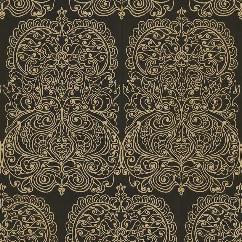 Decoratief Cole and Son Alpana behang met goudkleurig oosters patroon op een zwarte achtergrond.