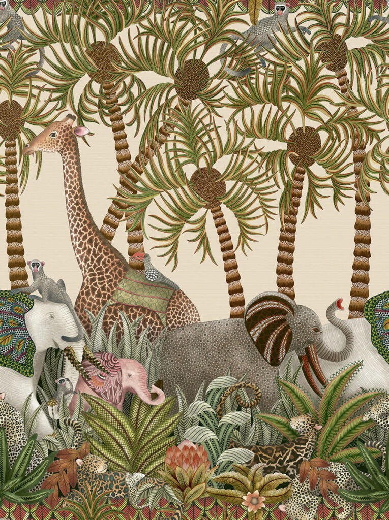 Decoratief Ardmore Jabula behang met illustratieve jungleprint van giraffen, olifanten, apen en weelderige tropische planten.