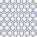 Behang met een geometrisch patroon van zeshoeken in blauw, grijs en wit uit de Cole and Son Hicks' Hexagon collectie.