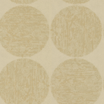 Behang met een patroon van grote, goudbeige cirkels met textuur op een lichte achtergrond uit de Cole and Son Luna collectie.