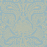 Lichtblauw Cole and Son Malabar 661001 behang met een sierlijk geel paisleypatroon.