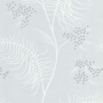 Lichtblauw Cole & Son Mimosa behang met een delicaat patroon van witte takken en grijze bessen.