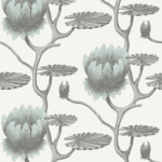 Illustratief behangpatroon van Cole and Son met grote Summer Lily bloemen en gestileerde bladeren in grijs- en groentinten.