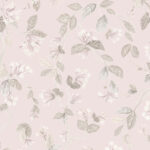 Lichtroze Cole & Son-behang met een patroon van sierlijke bloemen en groene bladeren.