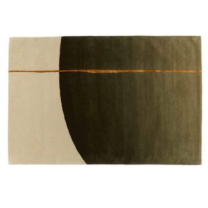 Modern vloerkleed Elitis Celeste TA-133-68-02 met abstract design in beige, olijfgroen en koperkleurige lijn.