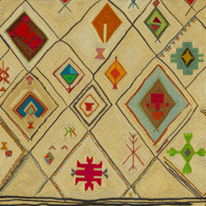 Decoratief textielpatroon uit de Elitis Hydra Lin Brodés VP 957-01 collectie met kleurrijke geometrische en abstracte vormen op een beige achtergrond.