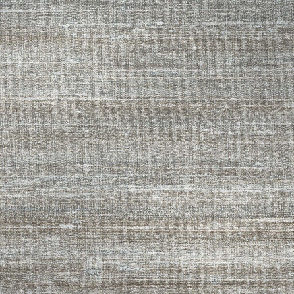 Grijze textielstructuur met een zijdeachtige metallic glans uit de Elitis Kosa-collectie, model VP 935 90.