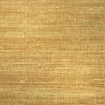 Goudkleurig Elitis Kosa zijdebehang met een subtiele horizontale textuur en metallic glans.