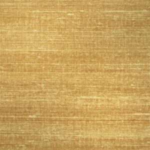 Goudkleurig Elitis Kosa zijdebehang met een subtiele horizontale textuur en metallic glans.