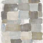Abstract behangdesign Elitis Palette VP 964 03 met handgeschilderde blokken in neutrale aardetinten.