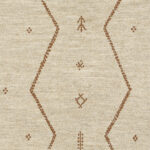 Beige Elitis Tampico LR 355 05 stof met bruine, geometrische en etnisch geïnspireerde patronen.