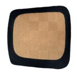 Beige Elitis Yasabai vloerkleed TA 122 81 07 met zwarte omlijsting in organische rechthoekige vorm.