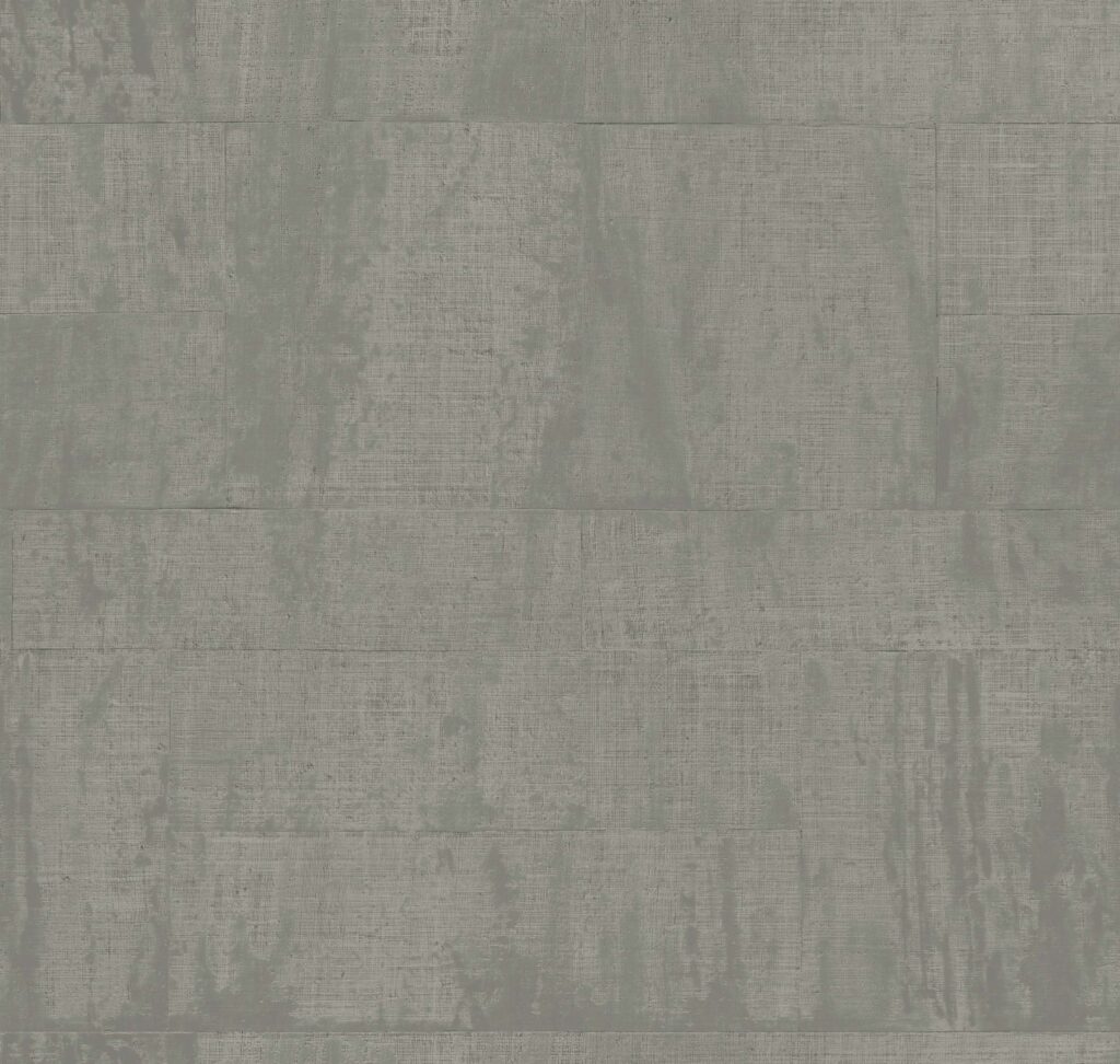 Grijs-groen Elitis Atelier d’Artiste VP 880 41 behang met een verweerde, linnenachtige textuur.