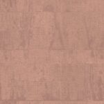 Roze behang met een subtiele textuur en een abstract, verweerd patroon uit de Elitis Atelier d’Artiste collectie (VP 880 53).