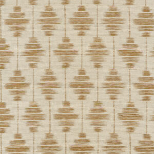Beige stof met een herhalend geometrisch patroon in bruin uit de Elitis Baleares Talaia LZ 903 79 collectie.