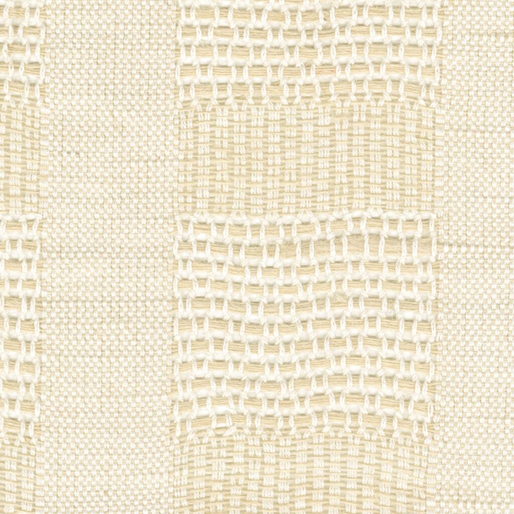 Detailopname van het geweven textielpatroon Elitis Baleares Vista CN 005 03 in beige en crèmetinten.