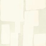 Abstract Elitis-behang met overlappende, gescheurde papierstructuren in zachte crèmetinten uit de Art Paper Amami RM 1035 01 collectie.
