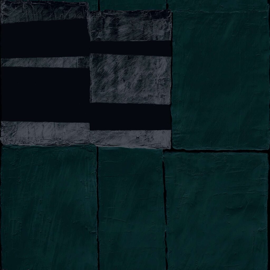 Donkergroen Elitis-behang uit de Art Paper Okinawa collectie met een rechthoekig, abstract patroon en ruwe textuur.