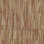 Natuurlijke behangstructuur van Elitis Formentera met verticale stroken in aardetinten.