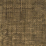 Close-up van Elitis behang Raffia VP 601 71 met een geweven, natuurlijke textuur in bruin- en goudtinten.