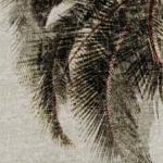 Decoratief Elitis-behang met een patroon van tropische palmbladeren in aardetinten en subtiele rode accenten.