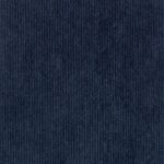 Donkerblauw Elitis Alcove behang met een fijne verticale ribstructuur.