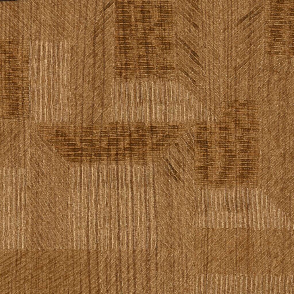 Structuurvol Elitis-behang Bois Sculpté Ramille VP 938 30 met een reliëf van geometrische houttexturen in warme bruintinten.