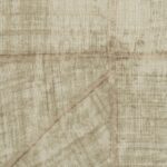 Beige Elitis La Caravane Chogak VP 943 03 behang met textuur en geometrisch patchworkpatroon.