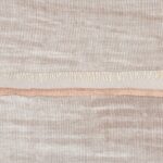 Beige Elitis-behang La Caravane Moshi Moshi VP 942 03 met linnenstructuur, franjes en natuurlijke tinten.