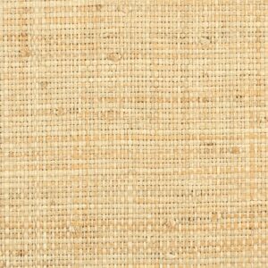 Close-up van Elitis Merida Cesteria RM 1017 03 behang met een geweven, natuurlijke rietstructuur in beige tinten.