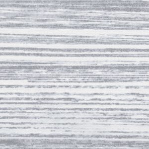 Grijs-wit Elitis behang uit de Mouvements Esprit Libre serie met een patroon van horizontale, textuurachtige strepen.