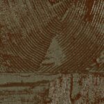 Detail van Elitis-behang Mouvements Wall Impulsion RM 1022 65 met een reliëfstructuur van bronsbruine lijnen op een metallic achtergrond.