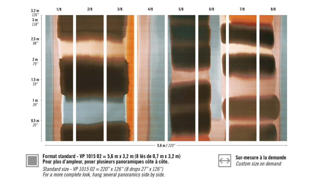 Abstract patroon van het Elitis Ceres behang VP 1015 02 met brede, verticale kleurbanen in aardetinten en blauw.