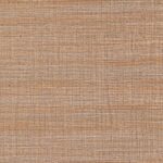 Structuurbehang Elitis Ceres Rhea VP 1008 15 met een geweven textiellook in natuurlijke bruintinten.