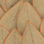 Detail van het Elitis Cordes Sensibles behangontwerp "Jonchée VP 993 11" met bladachtige vormen van gevlochten touw en oranje accenten.