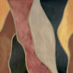 Abstracte muurbekleding uit de Elitis Cordes Sensibles collectie met golvende vormen in aardetinten, ontworpen door Véronique de Soultrait.