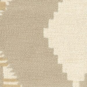 Detail van het Elitis Escondido Paloha LR 362 05 textiel met een grafisch patroon in beige en gebroken wit.
