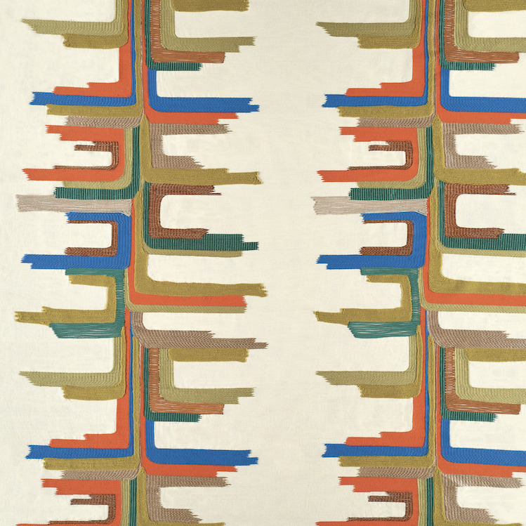 Abstract patroon op Elitis Excentric Boty-stof met kleurrijke, geometrische vormen in rood, blauw, groen en oker op een crèmekleurige achtergrond.