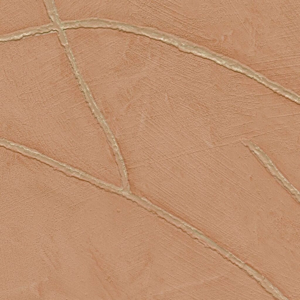 Textuur van Elitis Kintsugi VP 1004 51 behang met een aardetint en glanzende goudkleurige lijnen geïnspireerd op de Japanse kintsugi-techniek.