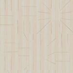 Lichtbeige behang met subtiele houtnerfstructuur en abstracte lijnpatronen uit de Elitis Le Roi Soleil Marqueteries collectie.