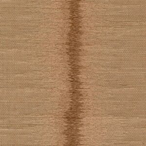 Beige en bruin Elitis Maestria Tissoro RM 1078 15 behang met een geweven textuur en een subtiel verticaal patroon.