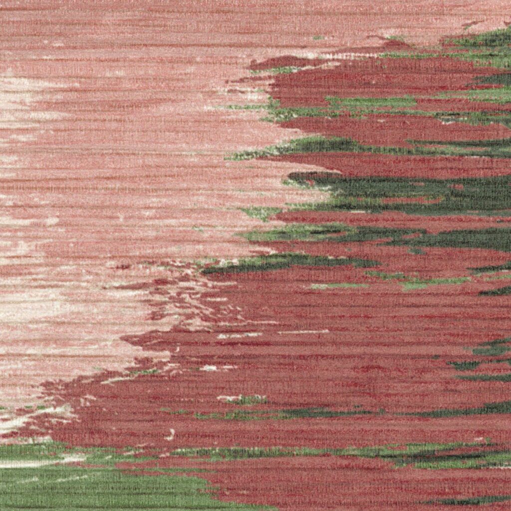 Abstract bloemenpatroon in roze, rood en groen tinten op textiel uit de Elitis Matières à Réflexions-collectie, model VP 981 01.