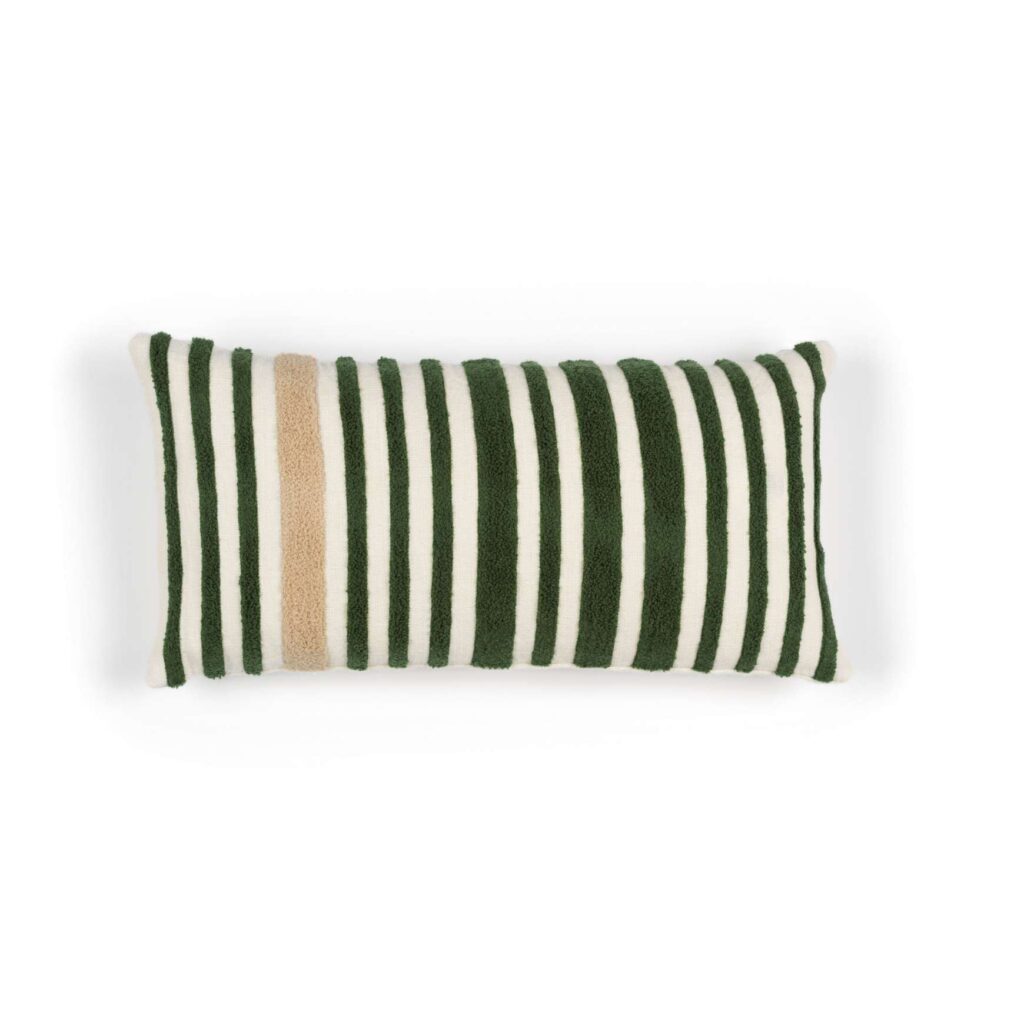 Rechthoekig Elitis Monterrey kussen met groen, beige en wit gestreept patroon.